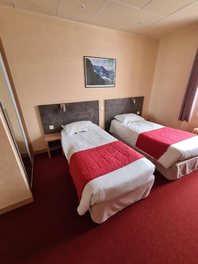 Hostellerie Du Cantal Murat  Bagian luar foto
